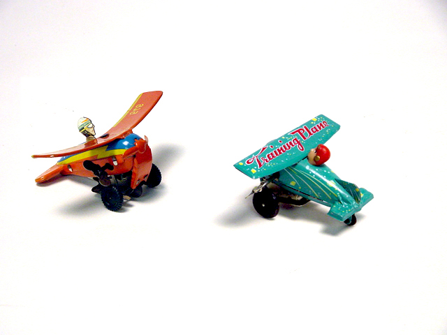 Aircraft toy